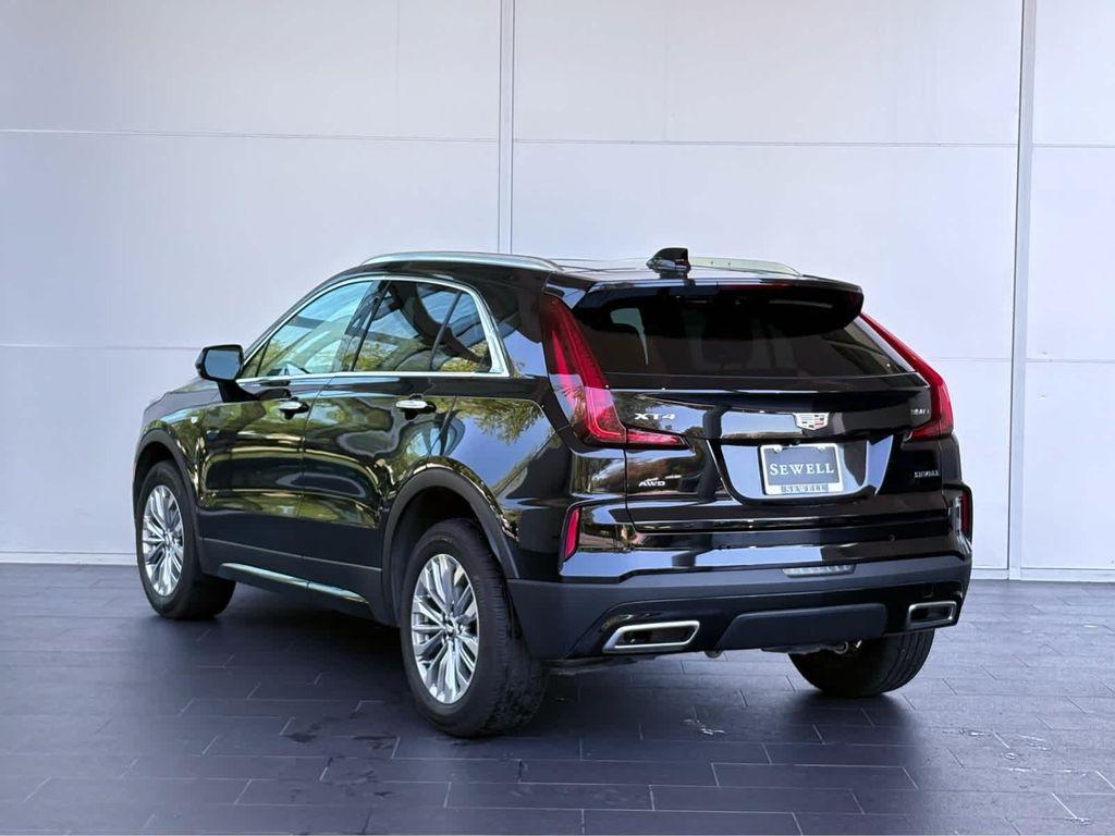 used 2024 Cadillac XT4 car, priced at $37,998