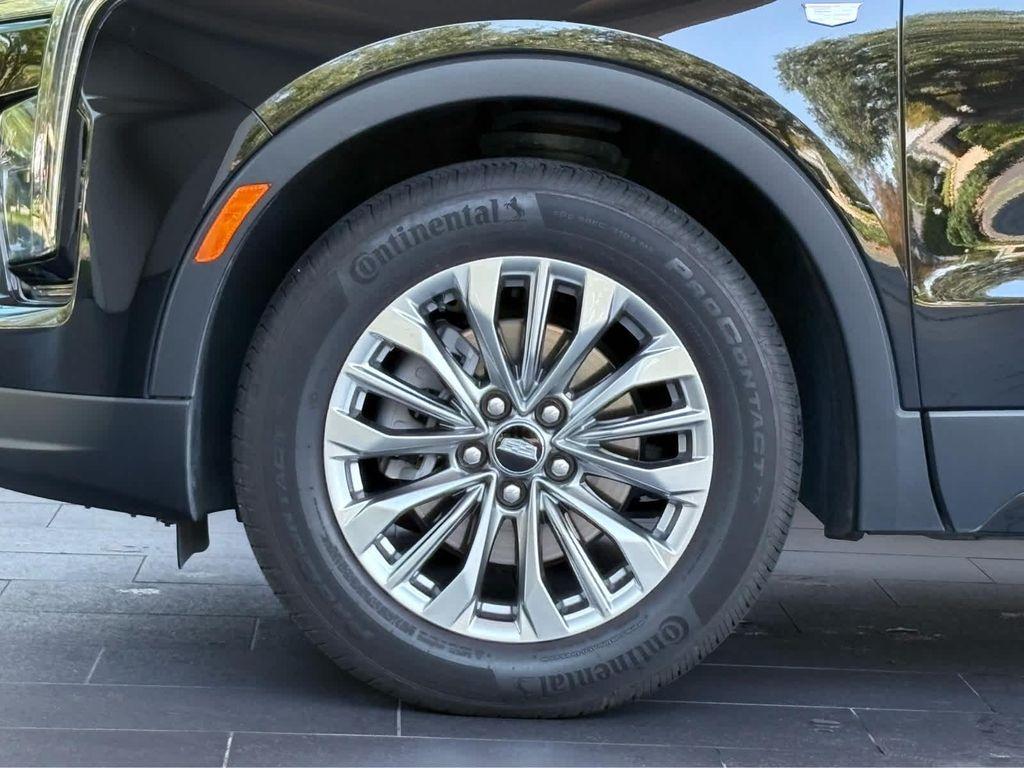 used 2024 Cadillac XT4 car, priced at $37,998