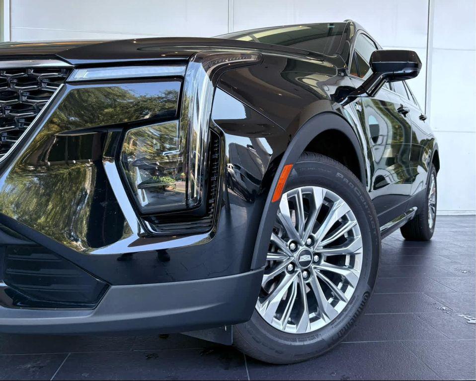 used 2024 Cadillac XT4 car, priced at $37,998