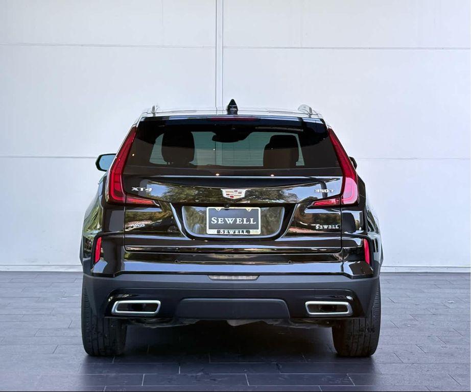 used 2024 Cadillac XT4 car, priced at $37,998
