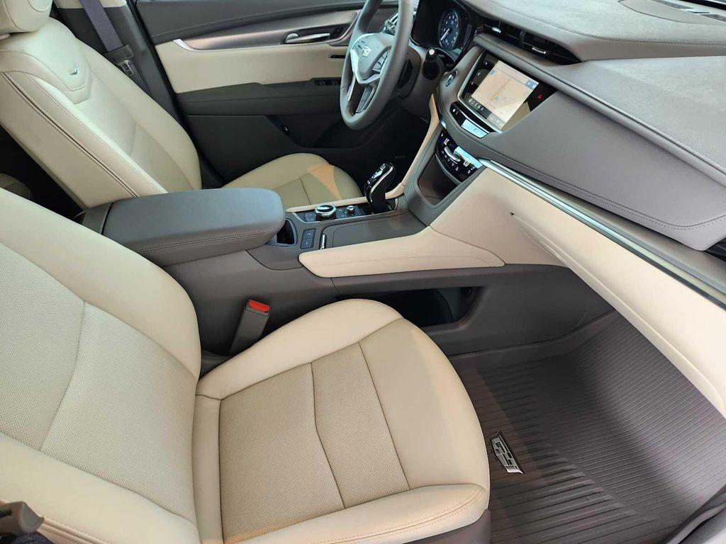 new 2025 Cadillac XT5 car, priced at $56,965