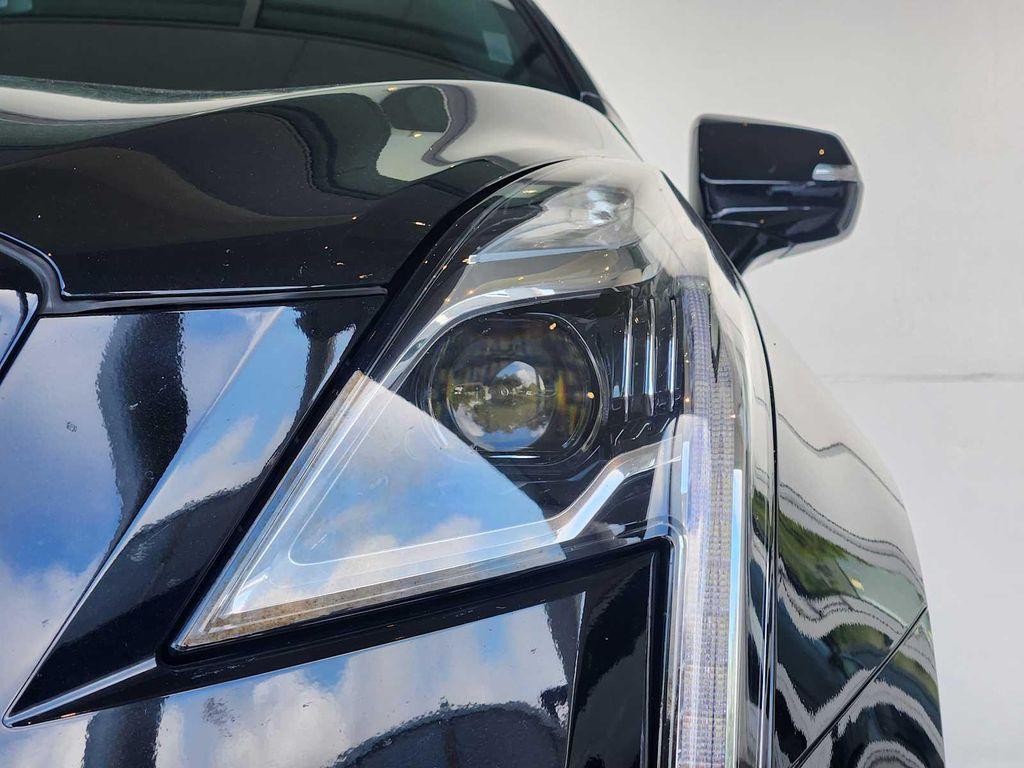 used 2023 Cadillac XT5 car, priced at $32,996