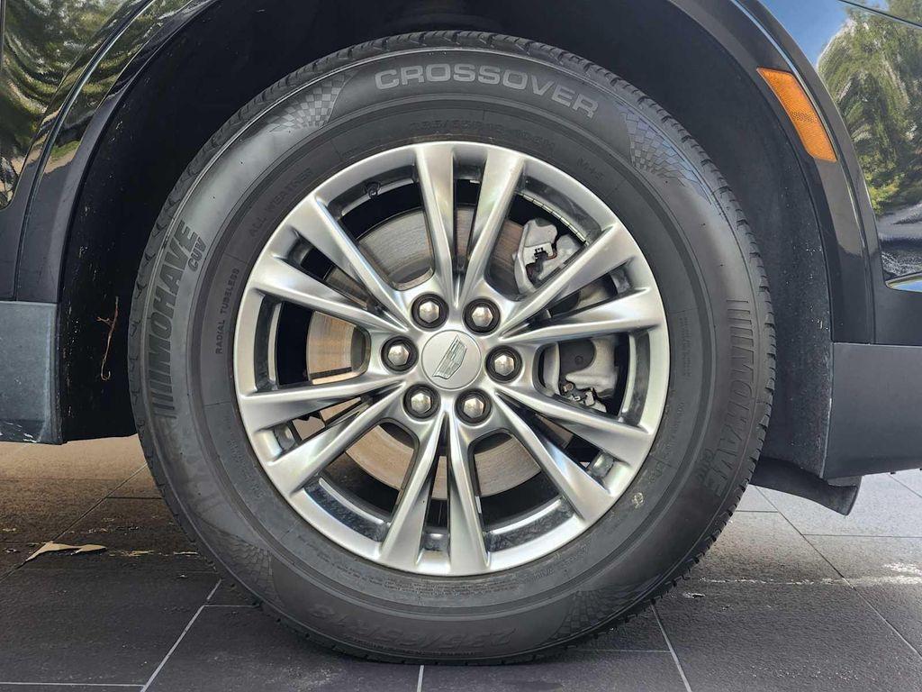 used 2023 Cadillac XT5 car, priced at $32,996