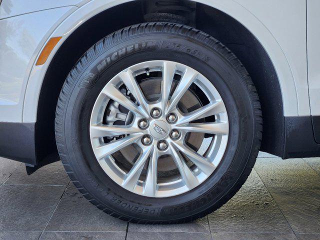 used 2022 Cadillac XT5 car, priced at $26,788