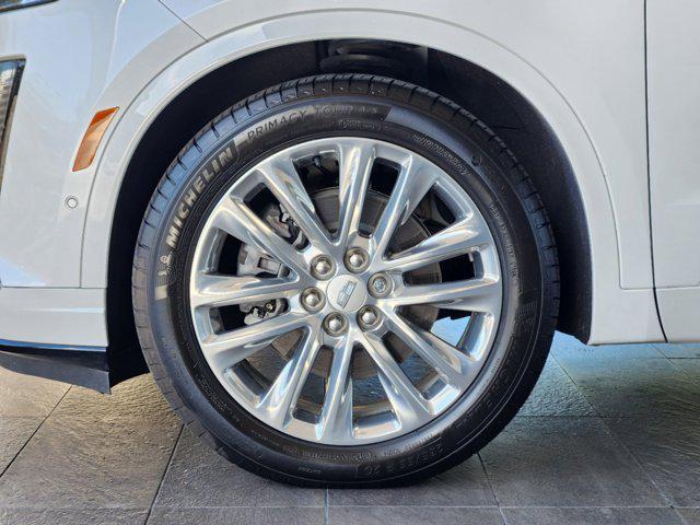 used 2022 Cadillac XT6 car, priced at $39,998