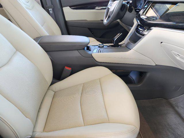 used 2022 Cadillac XT6 car, priced at $39,998