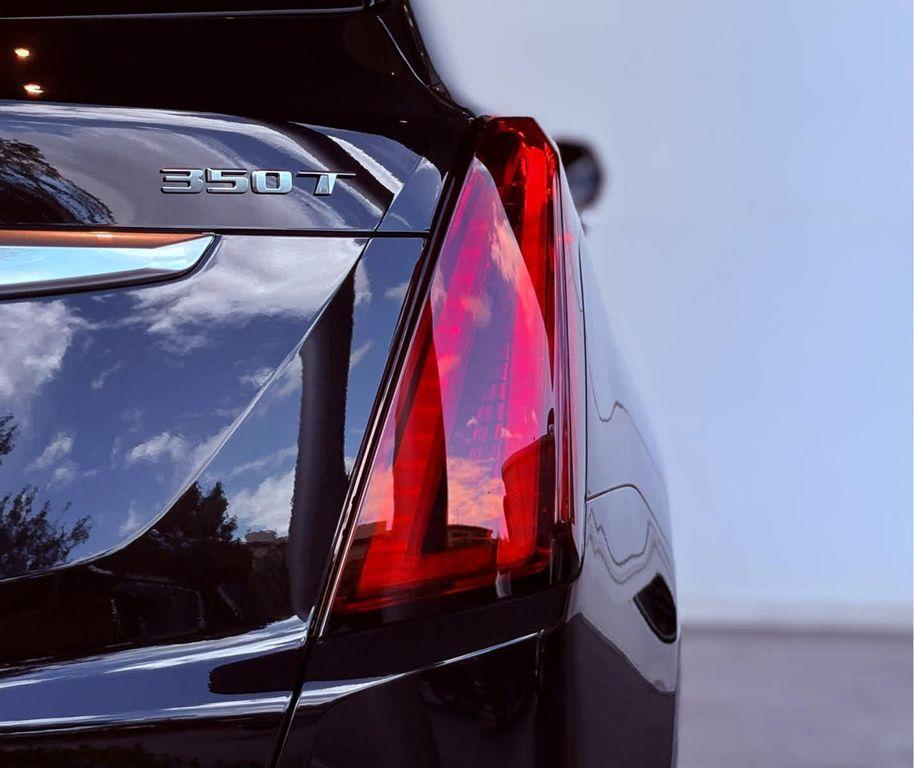 new 2025 Cadillac XT5 car, priced at $46,840