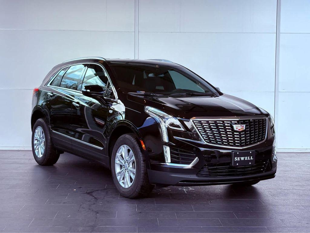 new 2025 Cadillac XT5 car, priced at $46,840