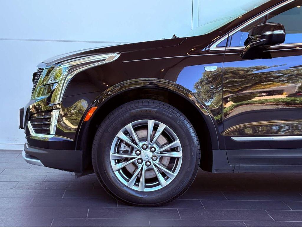 used 2023 Cadillac XT5 car, priced at $28,991