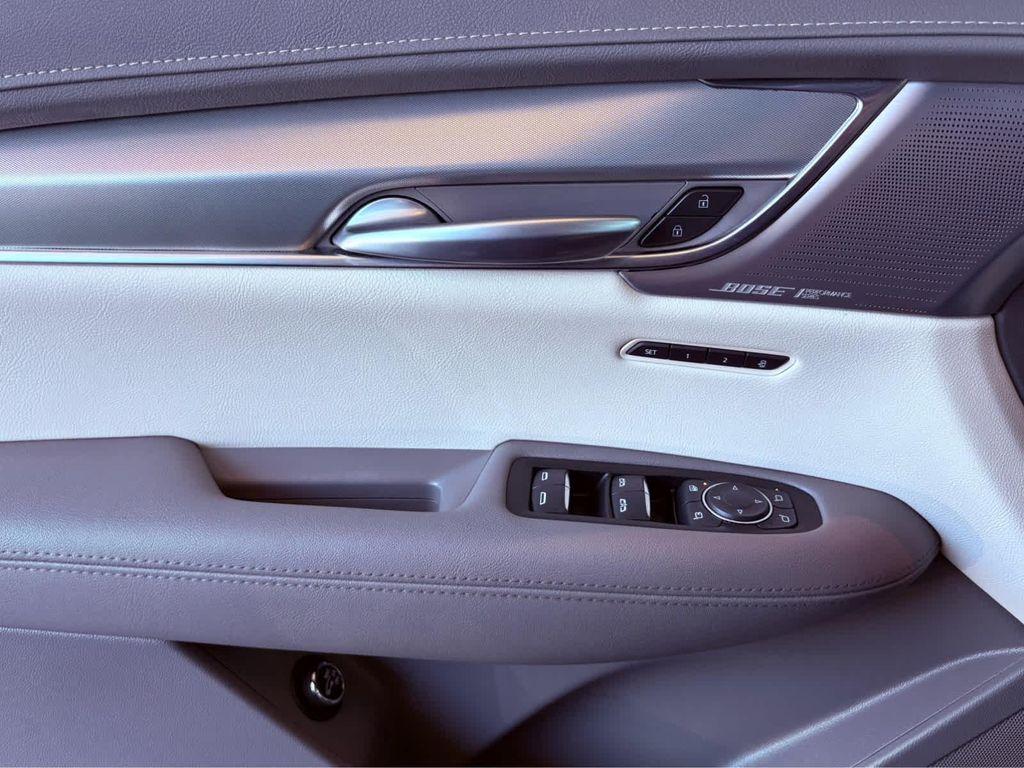 used 2023 Cadillac XT5 car, priced at $28,991