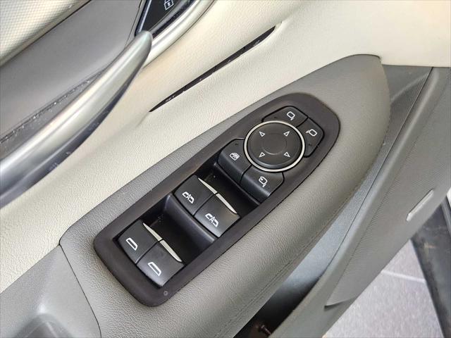 used 2021 Cadillac XT5 car, priced at $24,998