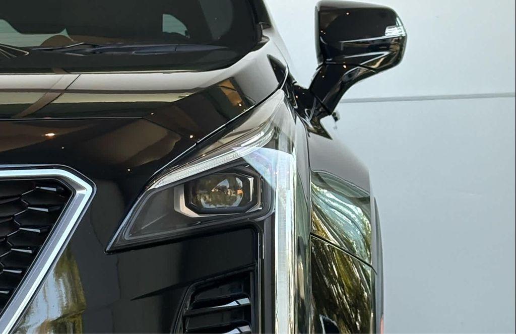 used 2023 Cadillac XT4 car, priced at $29,998