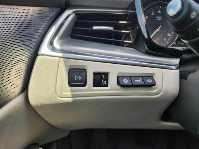 used 2023 Cadillac XT5 car, priced at $41,998