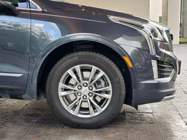 used 2022 Cadillac XT5 car, priced at $32,995