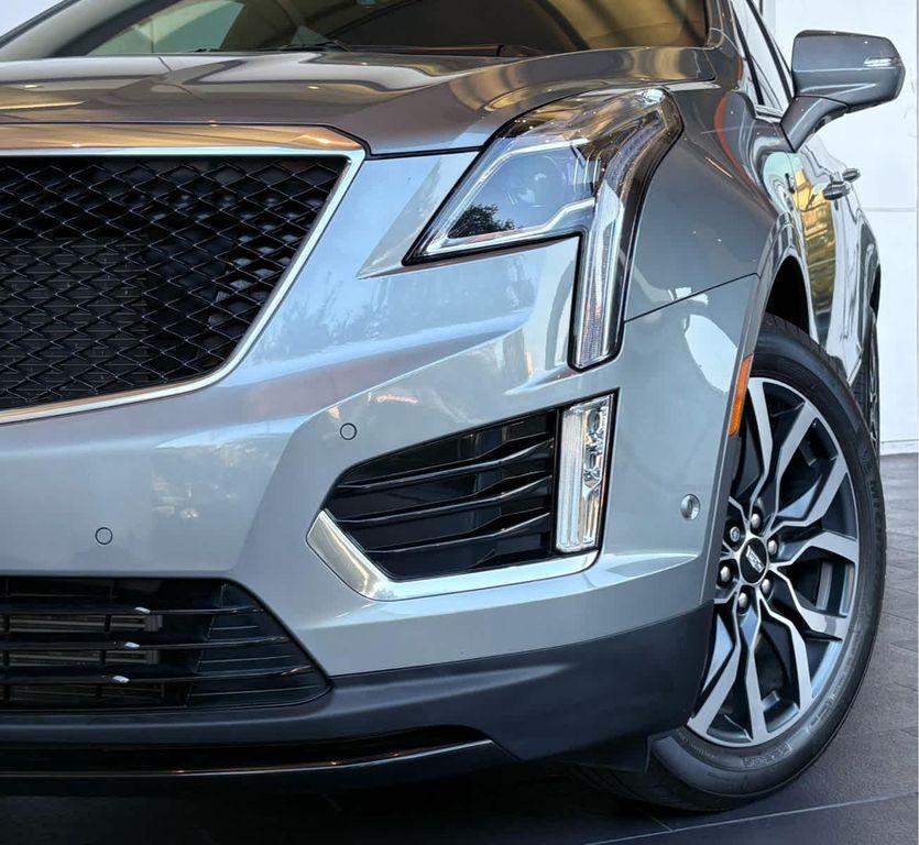 used 2023 Cadillac XT5 car, priced at $35,991