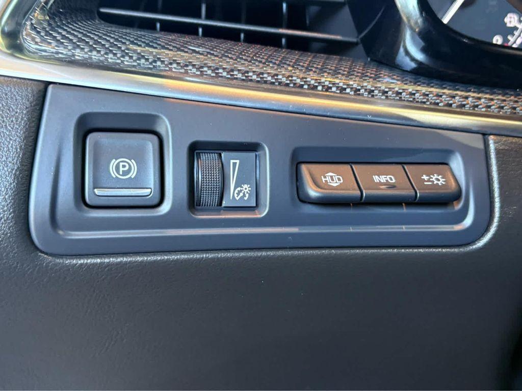 used 2023 Cadillac XT5 car, priced at $35,991