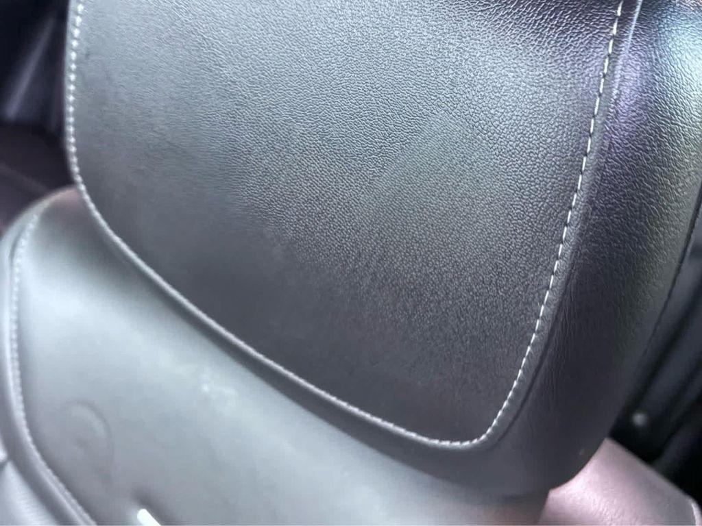 used 2023 Cadillac XT5 car, priced at $35,991