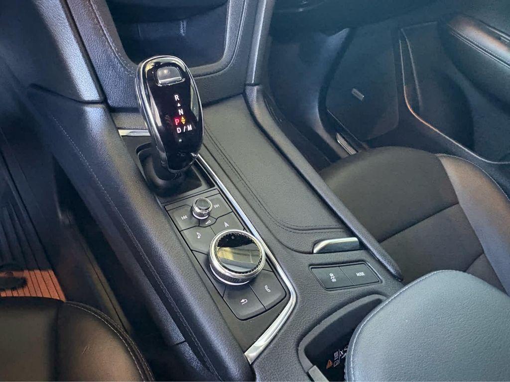 used 2023 Cadillac XT5 car, priced at $35,991