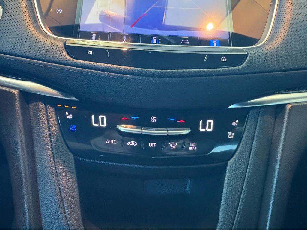 used 2023 Cadillac XT5 car, priced at $35,991