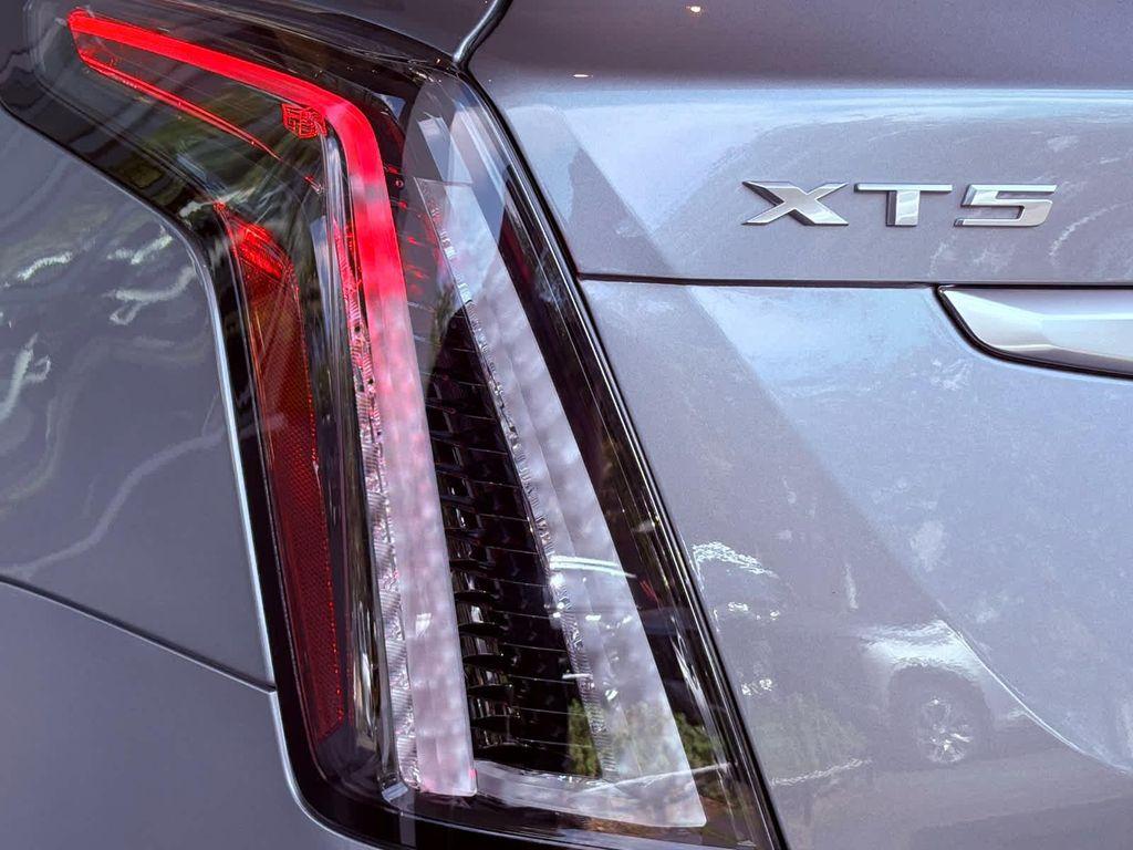 new 2025 Cadillac XT5 car, priced at $63,510