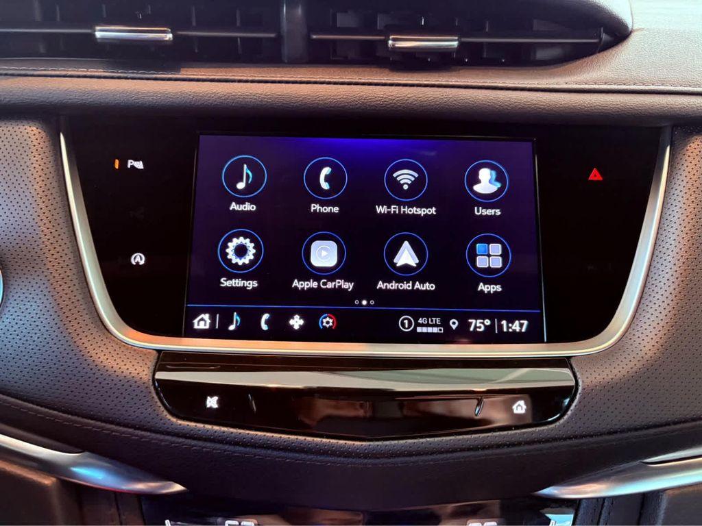 new 2025 Cadillac XT5 car, priced at $47,160