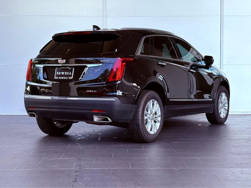 new 2025 Cadillac XT5 car, priced at $47,160