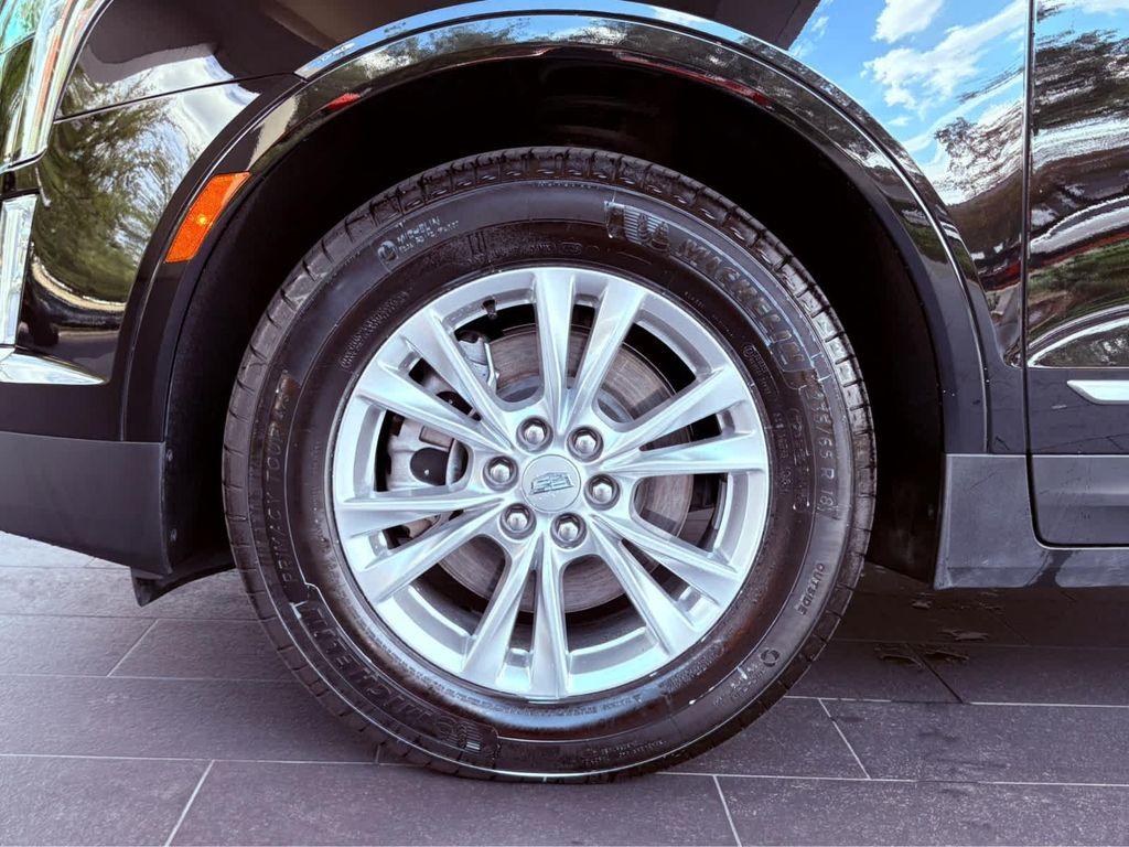 new 2025 Cadillac XT5 car, priced at $47,160