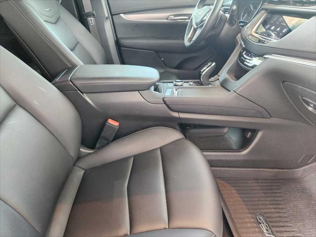 used 2024 Cadillac XT5 car, priced at $35,998