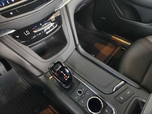 used 2024 Cadillac XT5 car, priced at $35,998