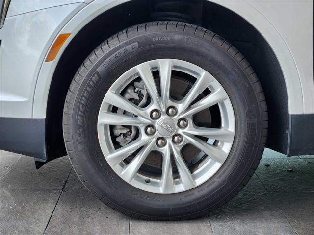 used 2024 Cadillac XT5 car, priced at $35,998