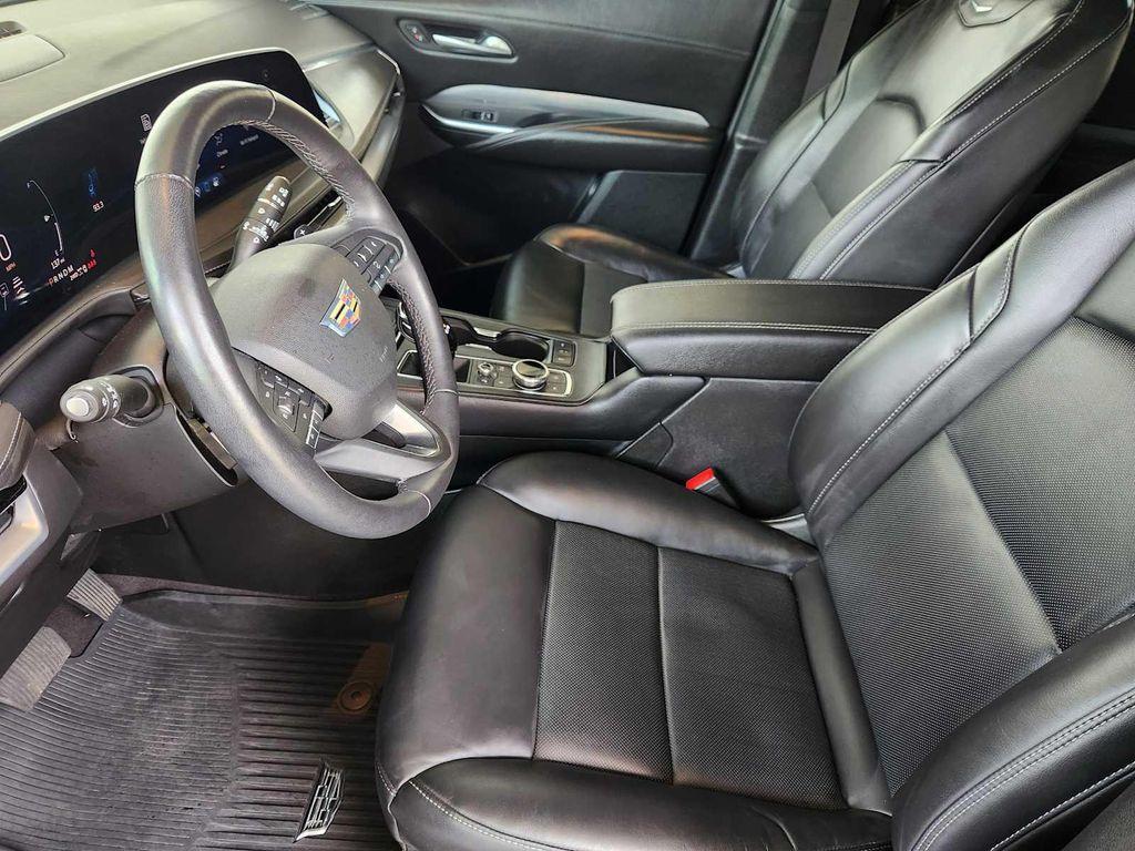 used 2024 Cadillac XT4 car, priced at $37,489