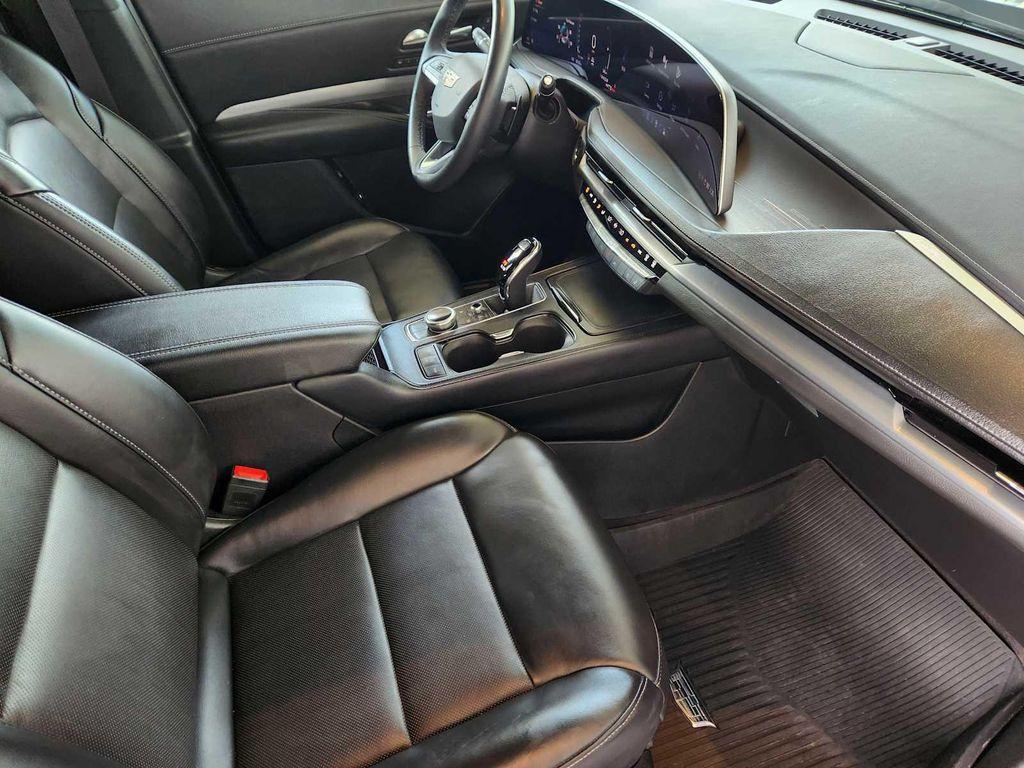 used 2024 Cadillac XT4 car, priced at $37,489