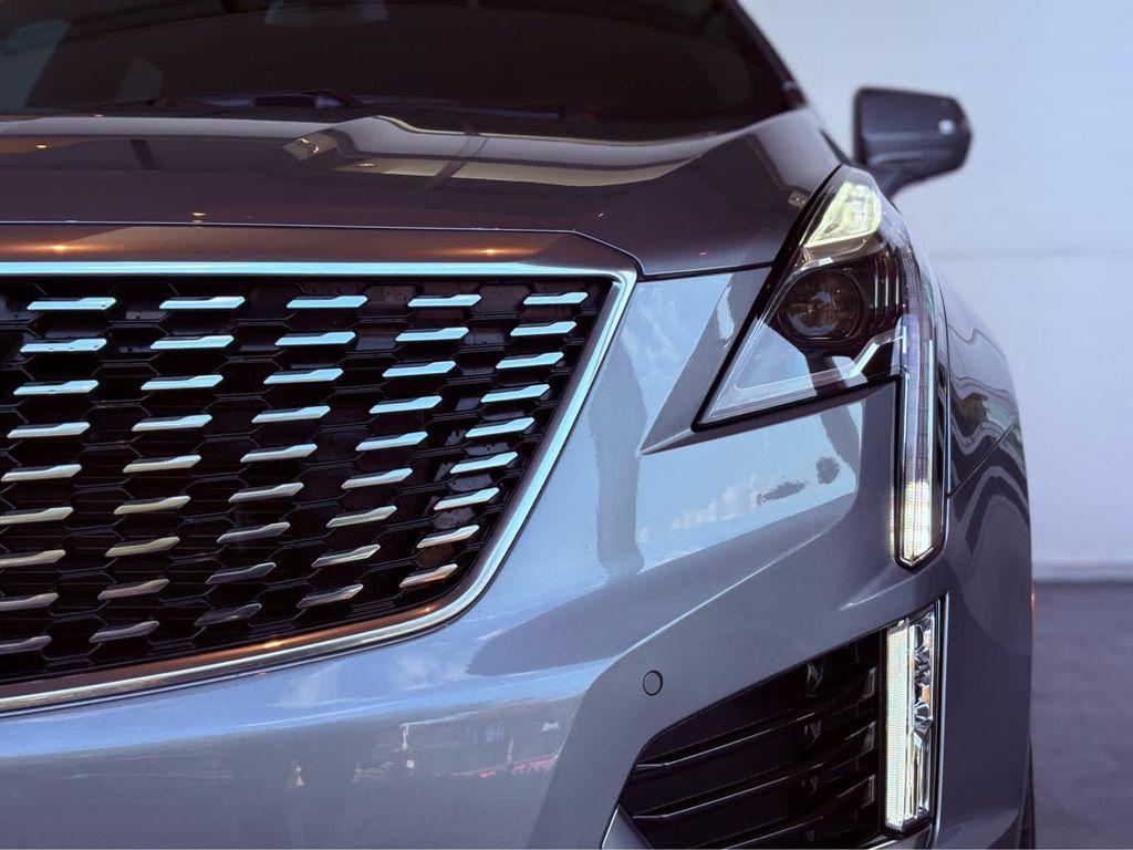 new 2025 Cadillac XT5 car, priced at $46,535