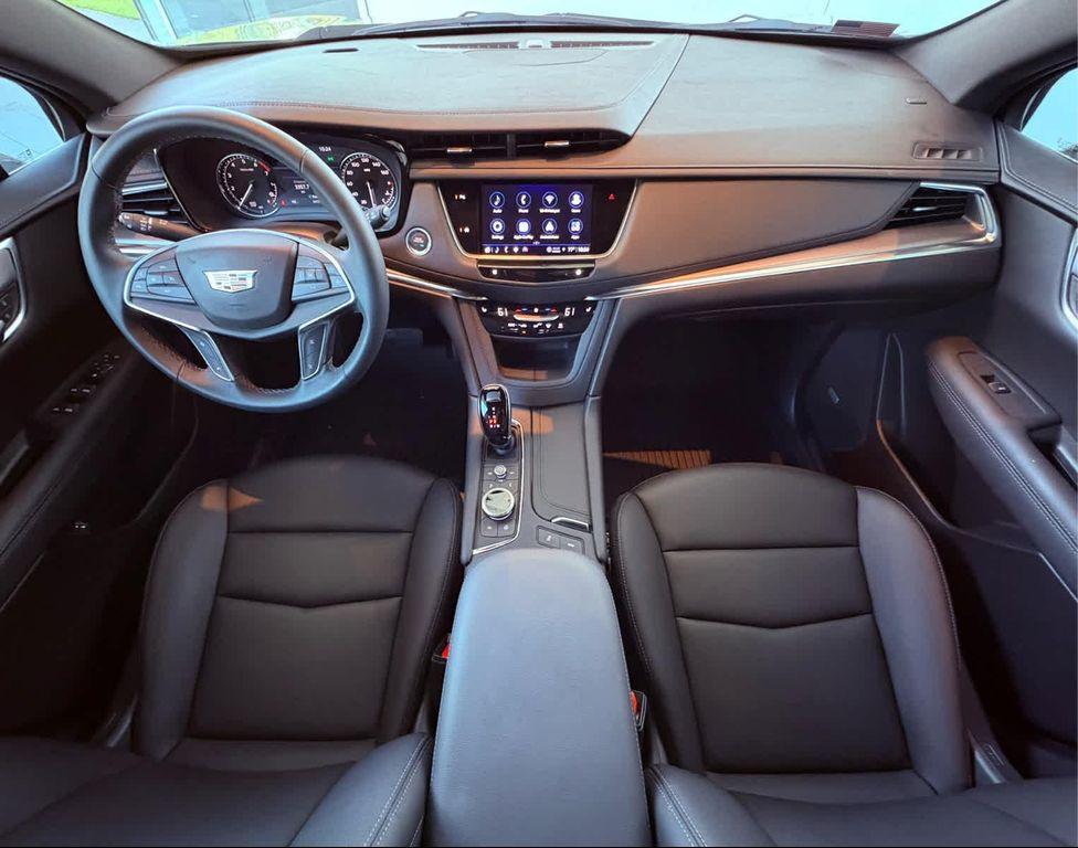 new 2025 Cadillac XT5 car, priced at $46,535