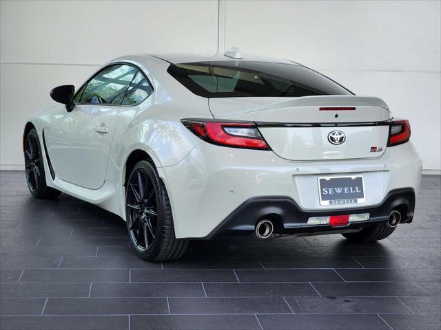 used 2024 Toyota GR86 car, priced at $35,992