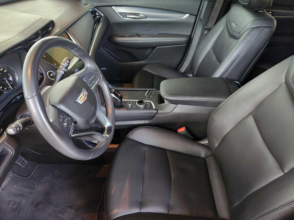 used 2023 Cadillac XT6 car, priced at $29,998