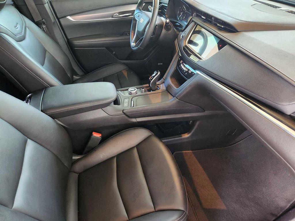 used 2023 Cadillac XT6 car, priced at $29,998