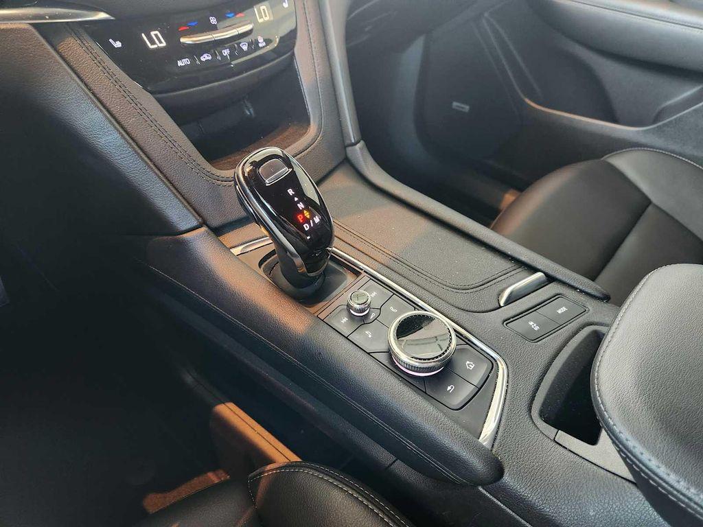 used 2023 Cadillac XT6 car, priced at $29,998