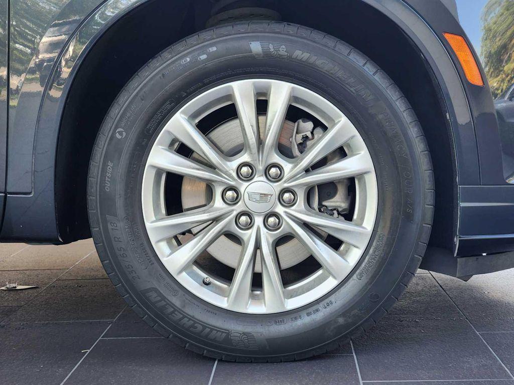 used 2023 Cadillac XT6 car, priced at $29,998