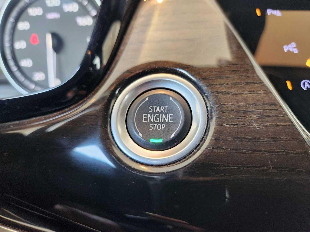 used 2022 Cadillac XT6 car, priced at $32,998