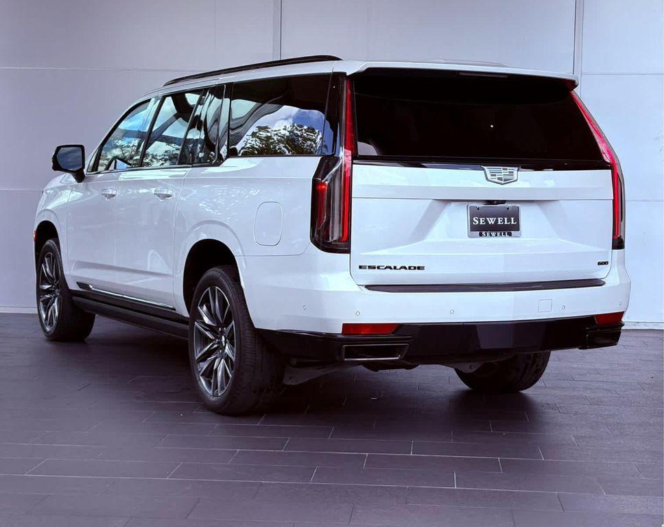 used 2022 Cadillac Escalade ESV car, priced at $62,998