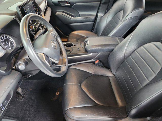 used 2022 Toyota Highlander car, priced at $30,712