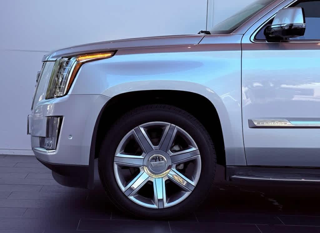 used 2017 Cadillac Escalade ESV car, priced at $31,998