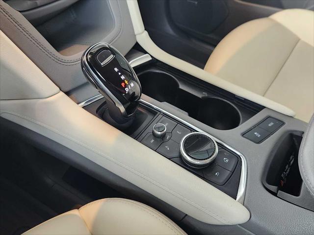 used 2022 Cadillac XT5 car, priced at $31,995