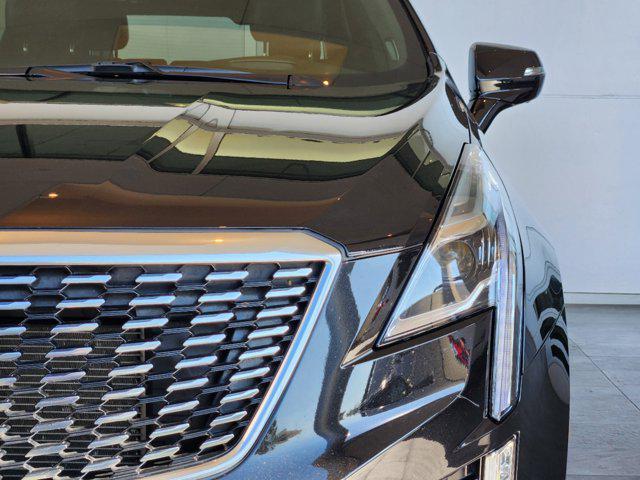 used 2022 Cadillac XT5 car, priced at $35,882