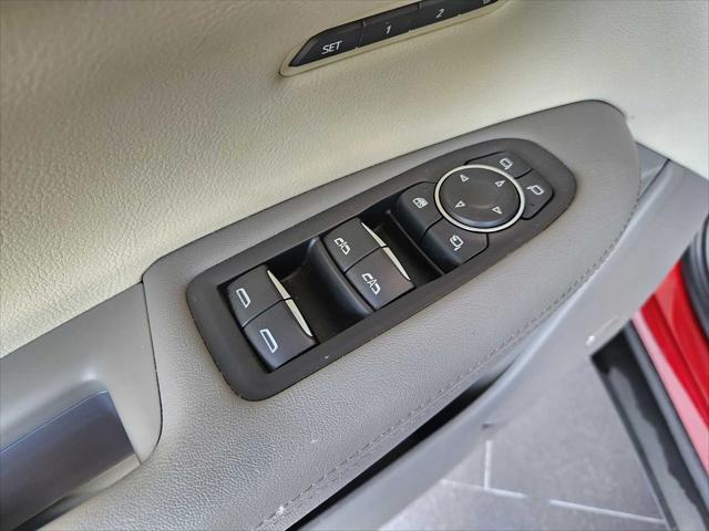 used 2021 Cadillac XT5 car, priced at $33,881
