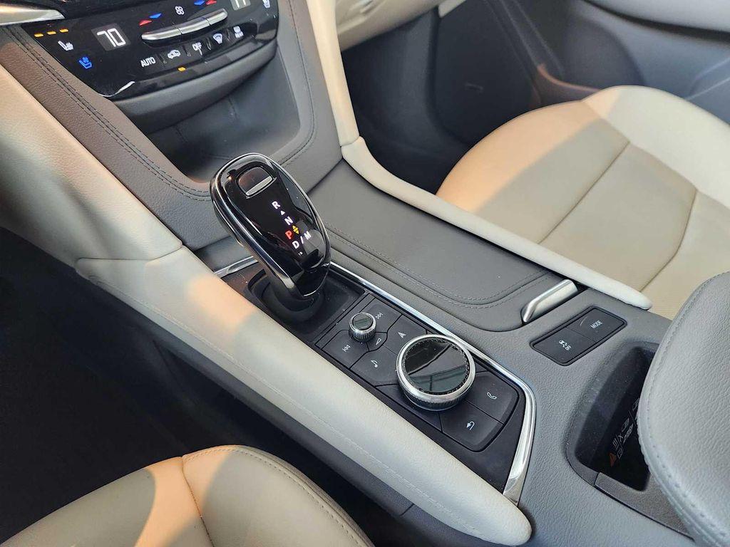 used 2023 Cadillac XT6 car, priced at $41,899
