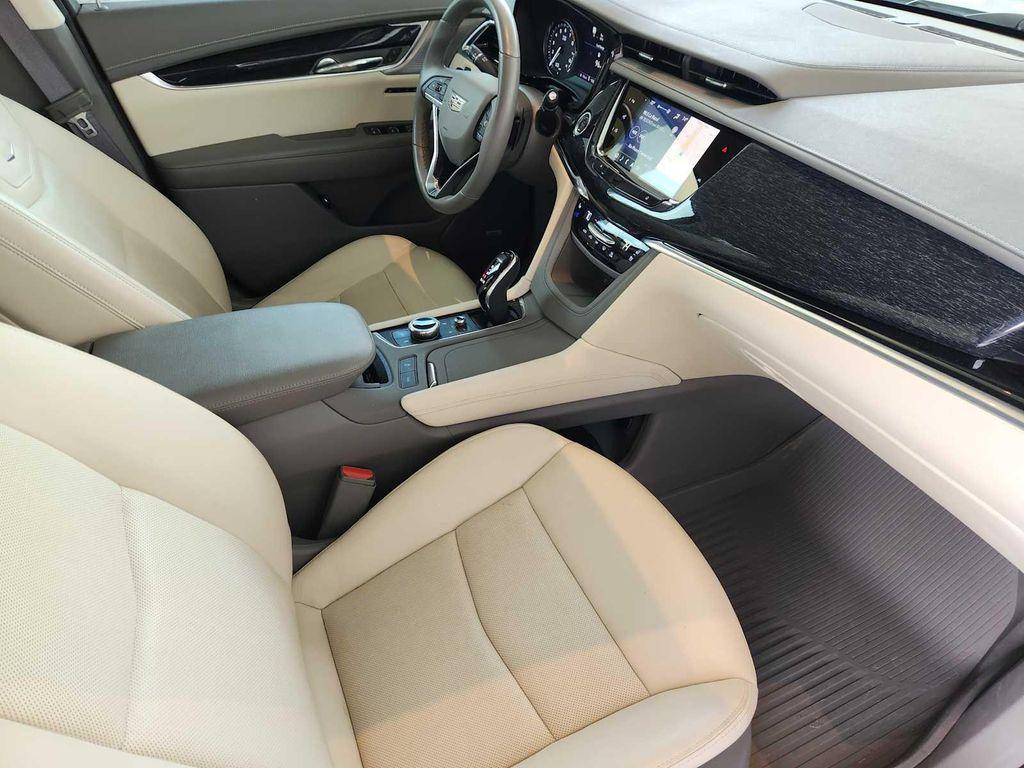 used 2023 Cadillac XT6 car, priced at $41,899