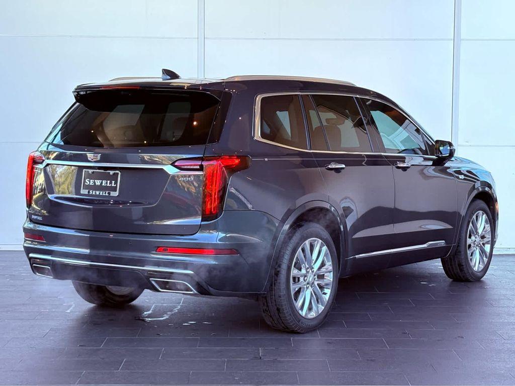 used 2023 Cadillac XT6 car, priced at $41,998
