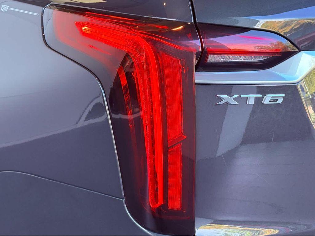 used 2023 Cadillac XT6 car, priced at $41,998
